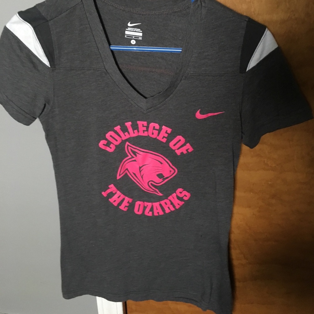 Nike V-neck